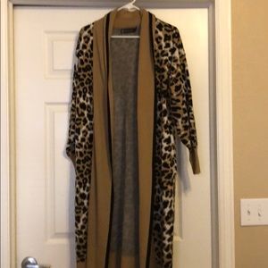 Leopard duster